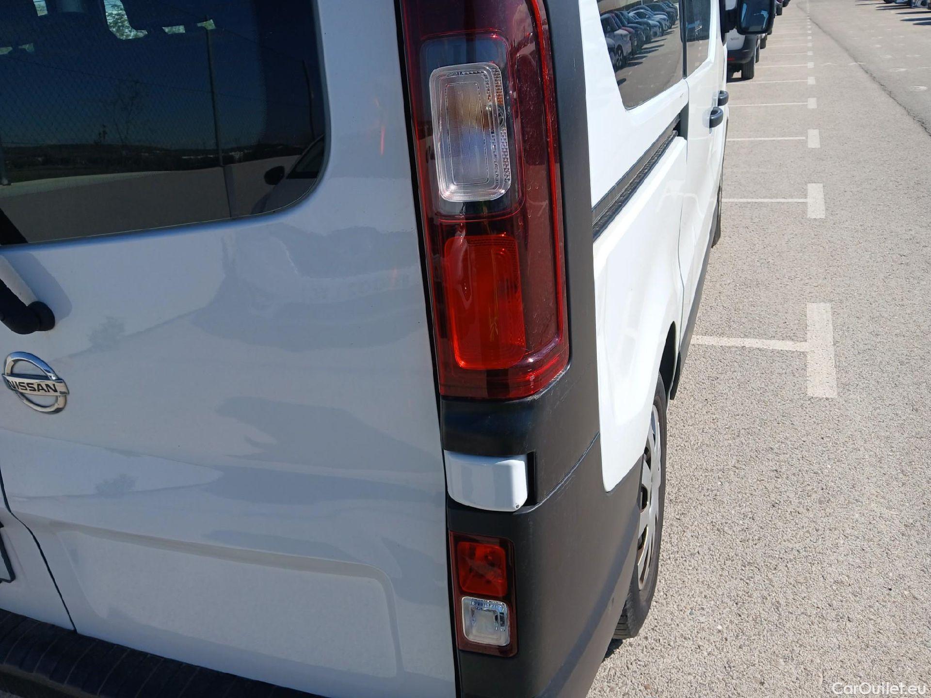  Nissan  NV300 NISSAN  / 2021 / 4P / monovolumen Combi 9 2.0dCi 110kW L1H1 1T Comfort #22