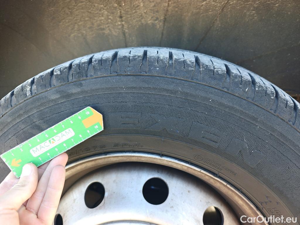  Peugeot  Boxer PEUGEOT  / 2014 / 4P / furgón Pack 330 L1 H1 BHDI 103kW (140CV) S&S #91