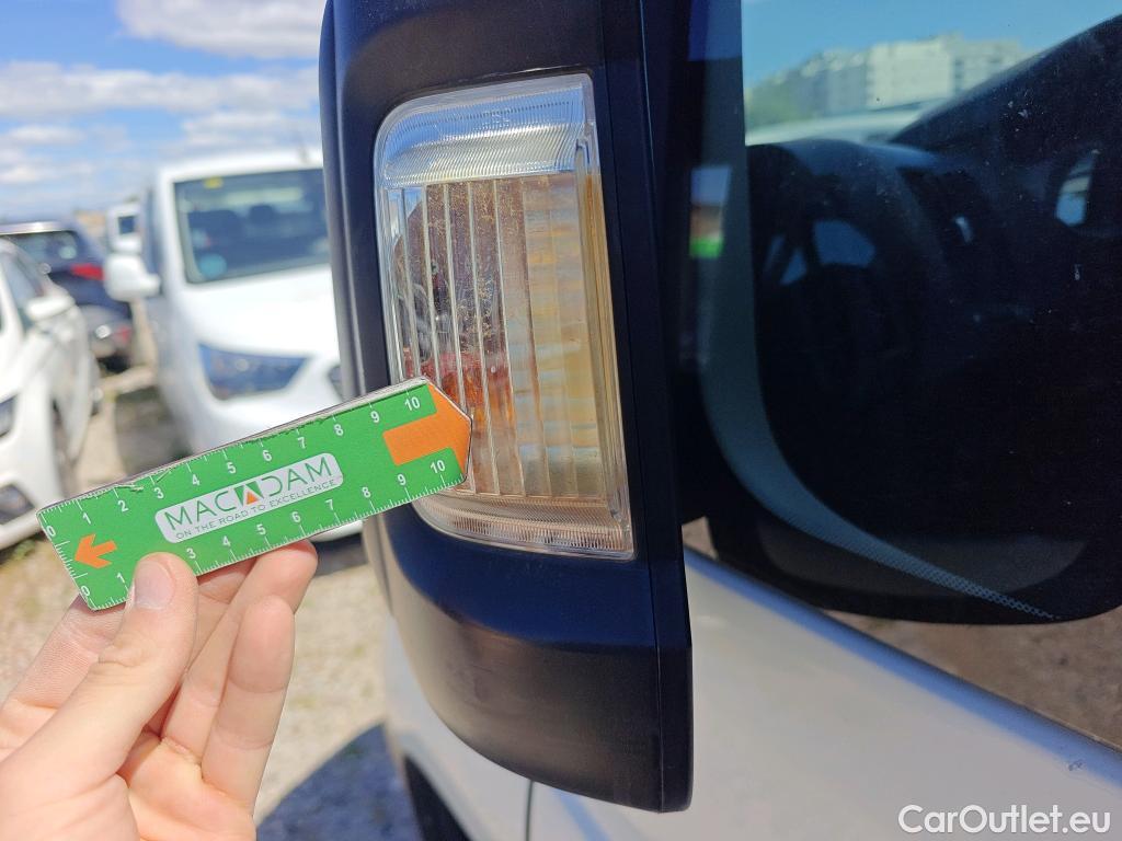  Peugeot  Boxer PEUGEOT  / 2014 / 4P / furgón Pack 330 L1 H1 BHDI 103kW (140CV) S&S #80