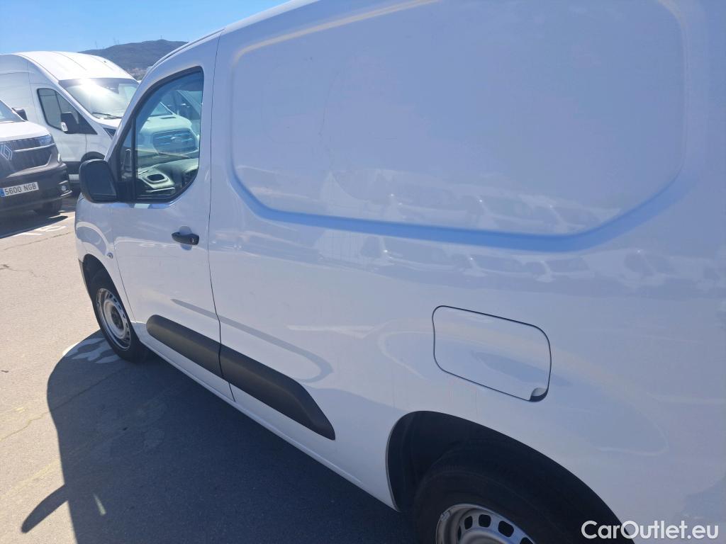  Opel  Combo OPEL  / 2018 / 3P / furgón derivado de turismo 1.5 TD 75kW (100CV) Express L H1 650kg #27