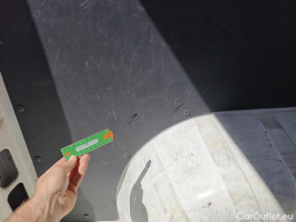  Peugeot  Boxer PEUGEOT  / 2014 / 4P / furgón Pack 330 L1 H1 BHDI 103kW (140CV) S&S #2