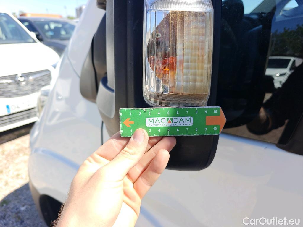  Peugeot  Boxer PEUGEOT  / 2014 / 4P / furgón Pack 330 L1 H1 BHDI 103kW (140CV) S&S #79