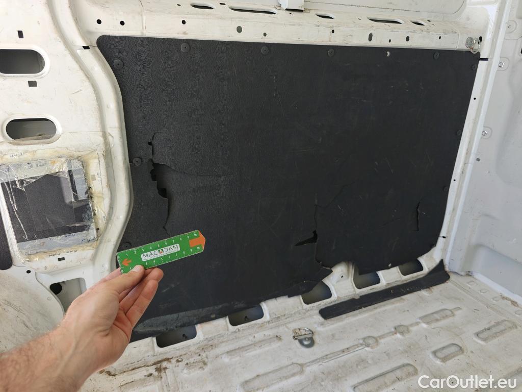  Peugeot  Boxer PEUGEOT  / 2014 / 4P / furgón Pack 330 L1 H1 BHDI 103kW (140CV) S&S #19