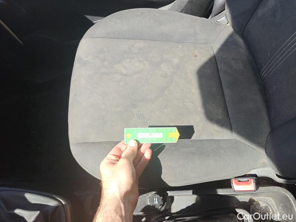  Fiat  Fiorino FIAT  / 2016 / 3P / furgón derivado de turismo Cargo Base 1.3 Mjet 59kW (80CV) E6 #45