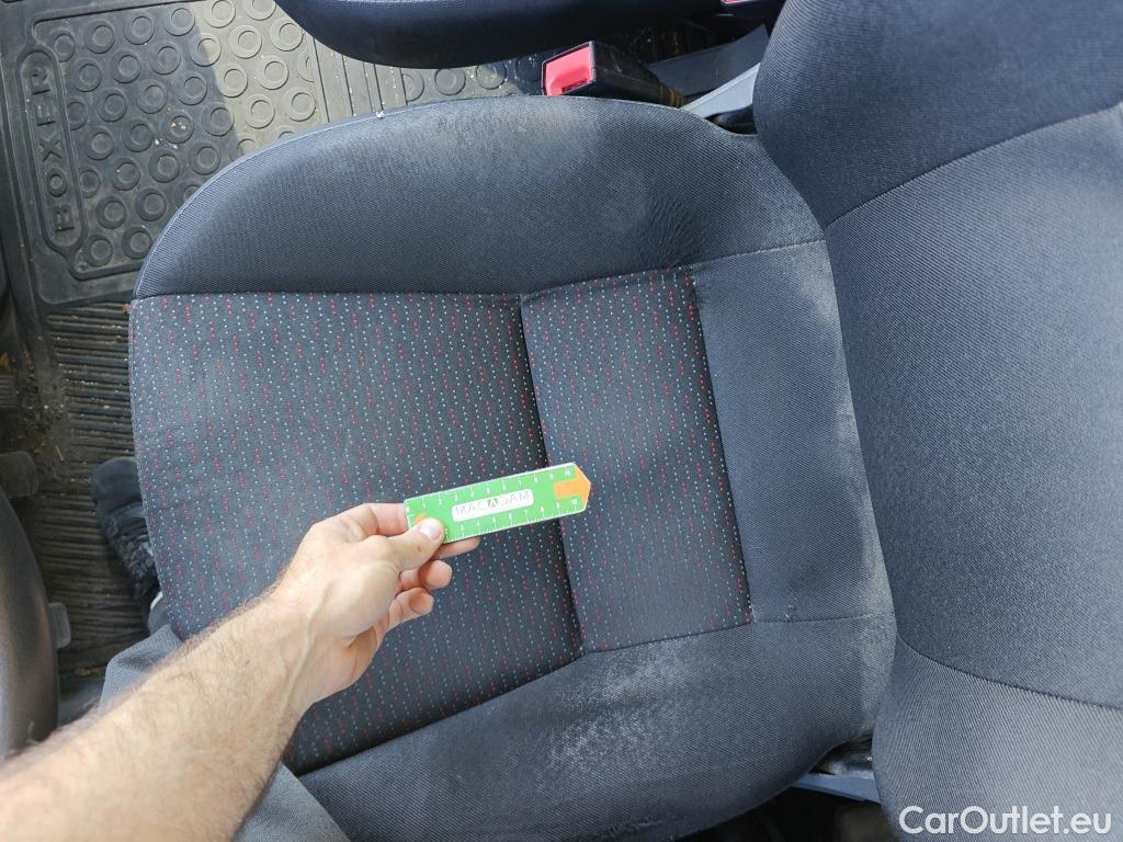  Peugeot  Boxer PEUGEOT  / 2014 / 4P / furgón Pack 330 L1 H1 BHDI 103kW (140CV) S&S #70