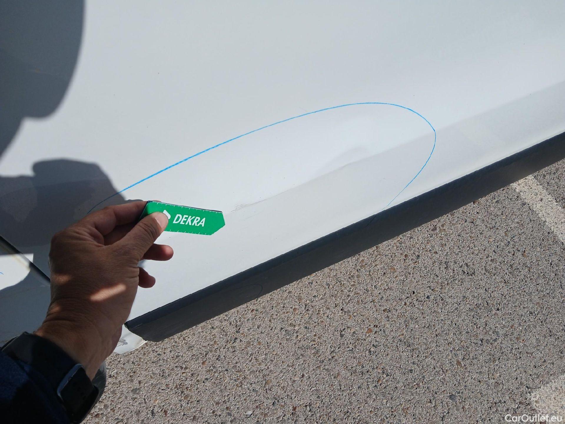  Nissan  NV300 NISSAN  / 2021 / 4P / monovolumen Combi 9 2.0dCi 110kW L1H1 1T Comfort #26