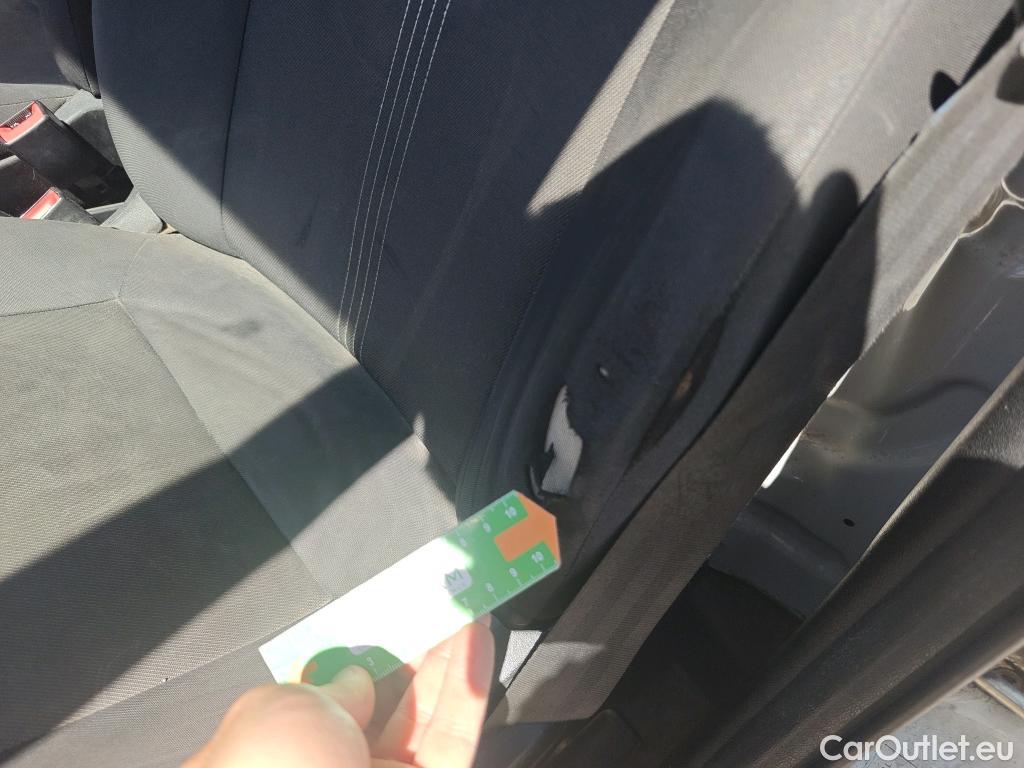  Fiat  Fiorino FIAT  / 2016 / 3P / furgón derivado de turismo Cargo Base 1.3 Mjet 59kW (80CV) E6 #37