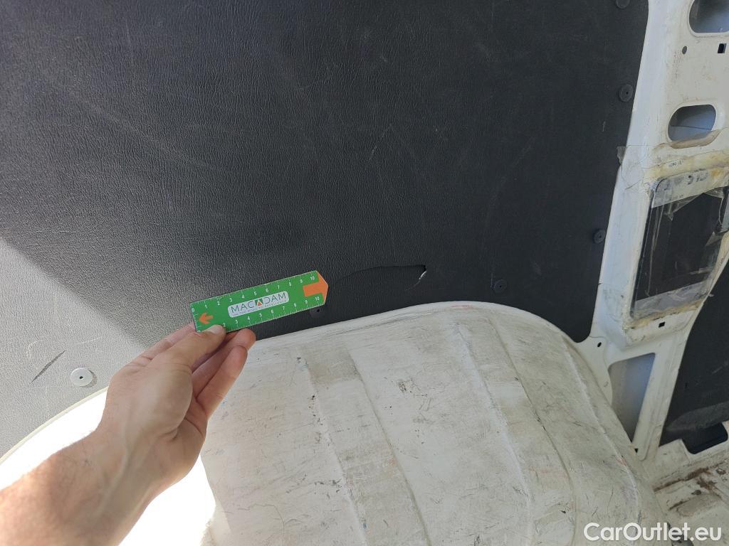  Peugeot  Boxer PEUGEOT  / 2014 / 4P / furgón Pack 330 L1 H1 BHDI 103kW (140CV) S&S #3