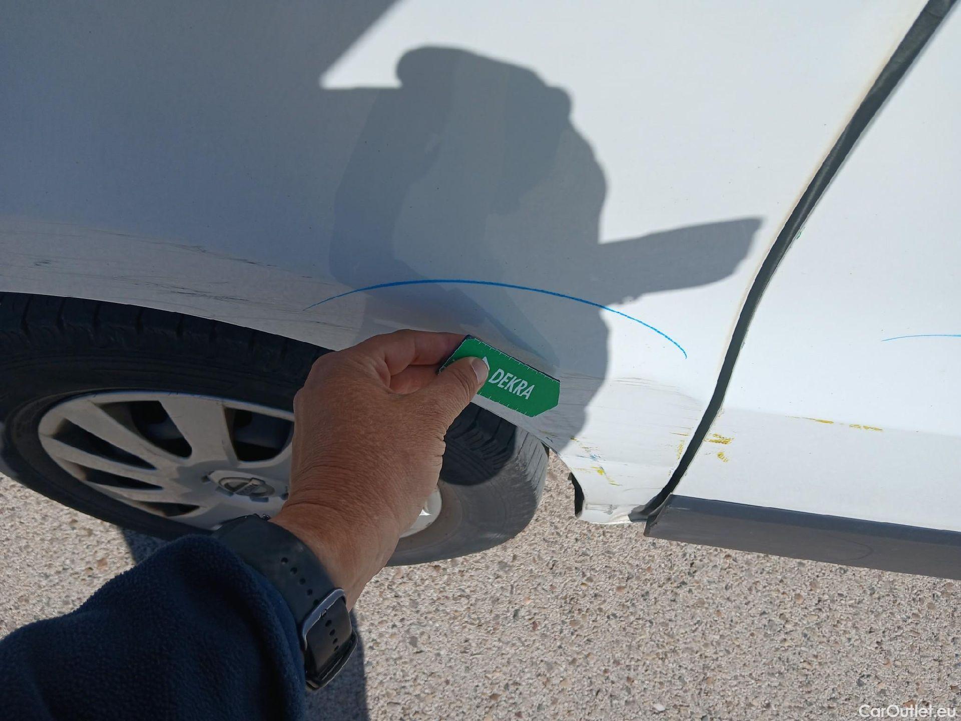  Nissan  NV300 NISSAN  / 2021 / 4P / monovolumen Combi 9 2.0dCi 110kW L1H1 1T Comfort #23