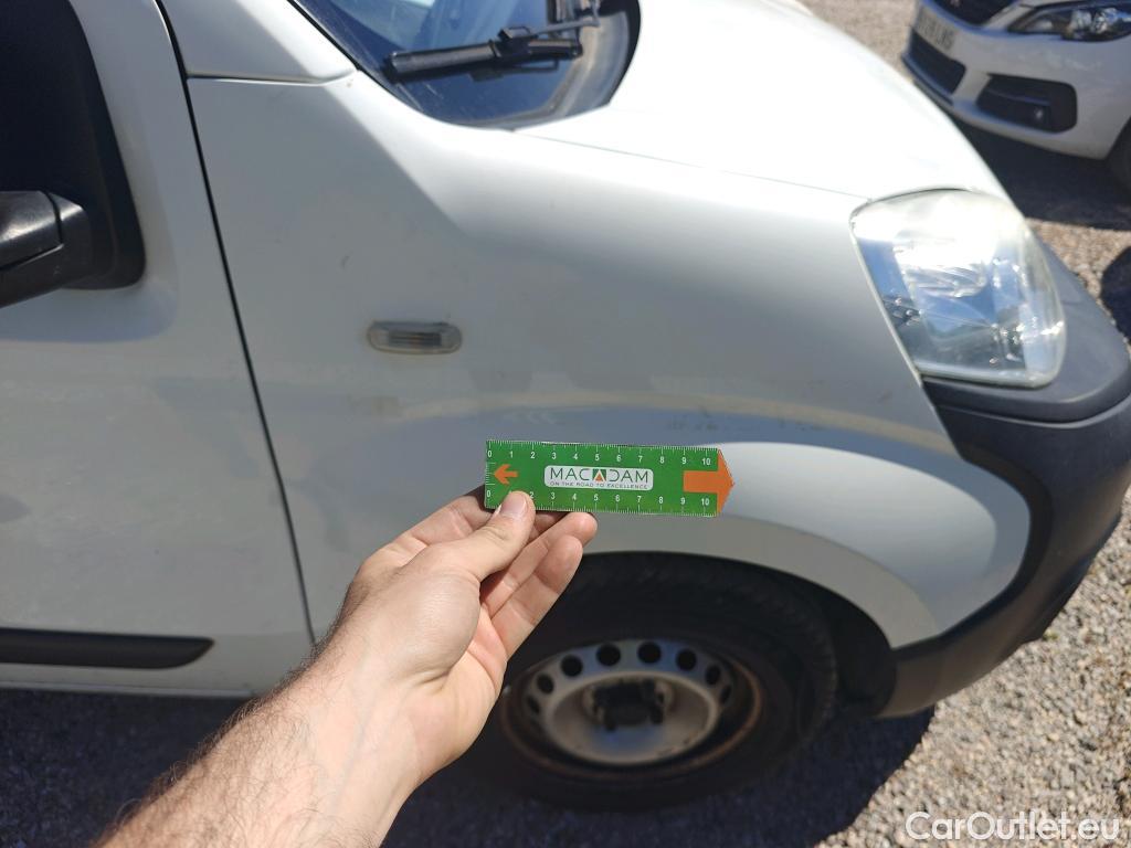  Fiat  Fiorino FIAT  / 2016 / 3P / furgón derivado de turismo Cargo Base 1.3 Mjet 59kW (80CV) E6 #69