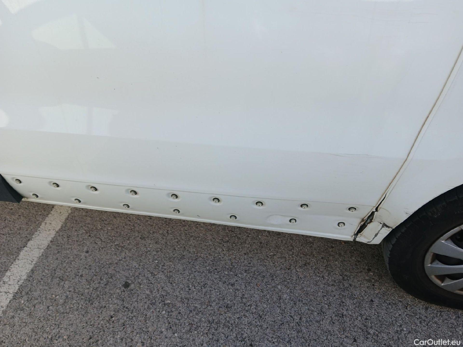  Nissan  NV300 NISSAN  / 2021 / 4P / monovolumen Combi 9 2.0dCi 110kW L1H1 1T Comfort #14