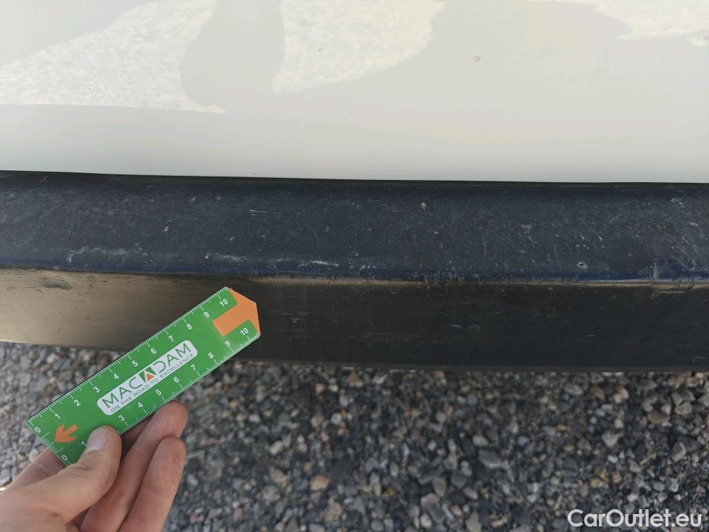  Fiat  Fiorino FIAT  / 2016 / 3P / furgón derivado de turismo Cargo Base 1.3 Mjet 59kW (80CV) E6 #30