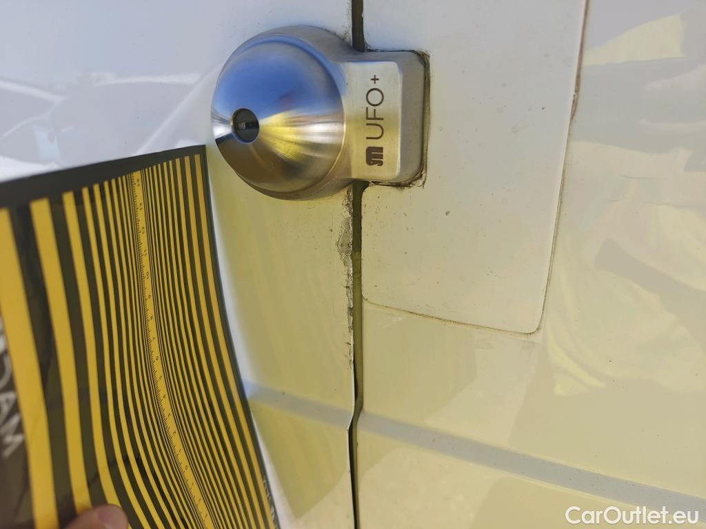  Fiat  Fiorino FIAT  / 2016 / 3P / furgón derivado de turismo Cargo Base 1.3 Mjet 59kW (80CV) E6 #10