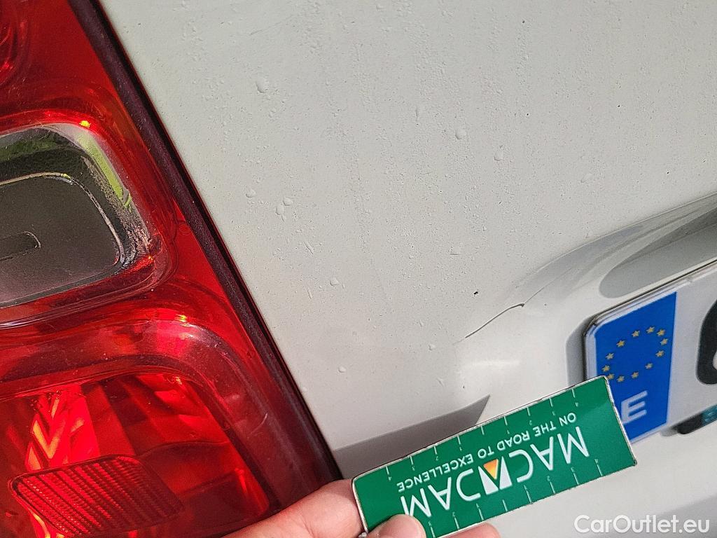  Peugeot  Expert PEUGEOT  / 2016 / 4P / furgón Furgón Premium 2.0 BlueHDi 120 Standard #17