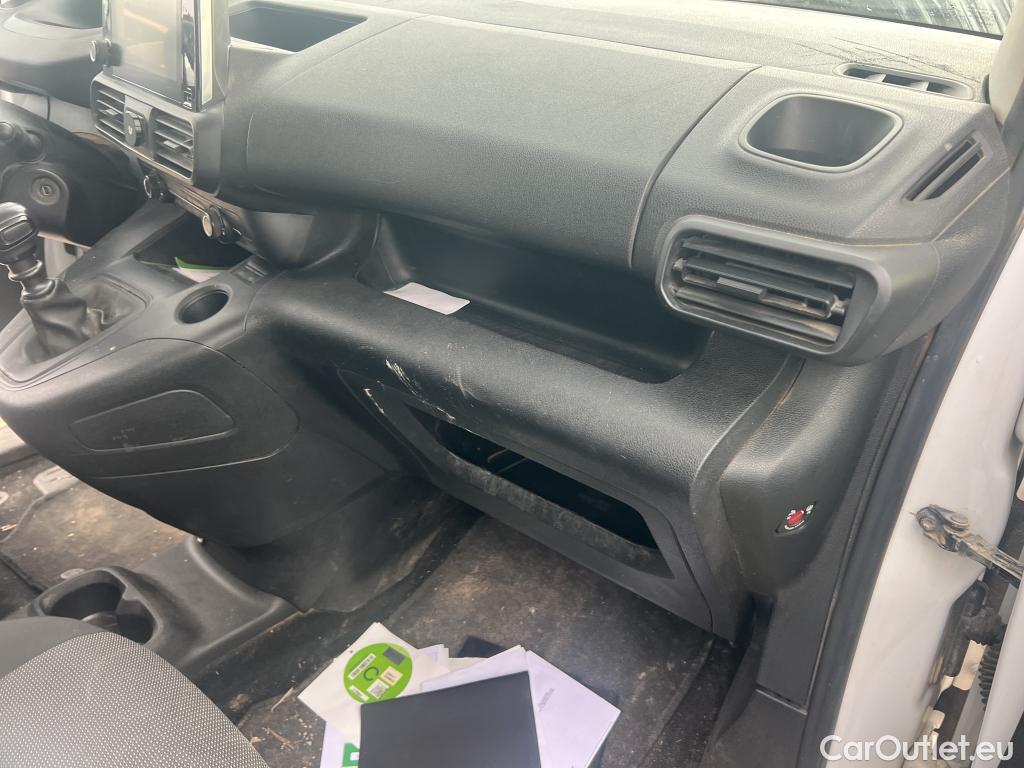  Peugeot  RIFTER PEUGEOT  / 2018 / 5P / monovolumen compacto Active Pack Standard BlueHDi 73kW #26