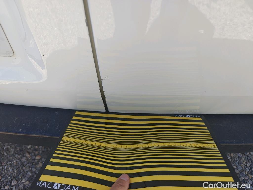  Fiat  Fiorino FIAT  / 2016 / 3P / furgón derivado de turismo Cargo Base 1.3 Mjet 59kW (80CV) E6 #17