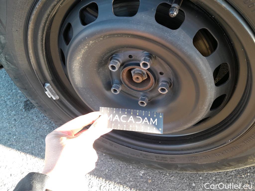  Peugeot  Partner PEUGEOT  / 2018 / 4P / furgón derivado de turismo Premium Standard 600kg BlueHDi 73kW #26