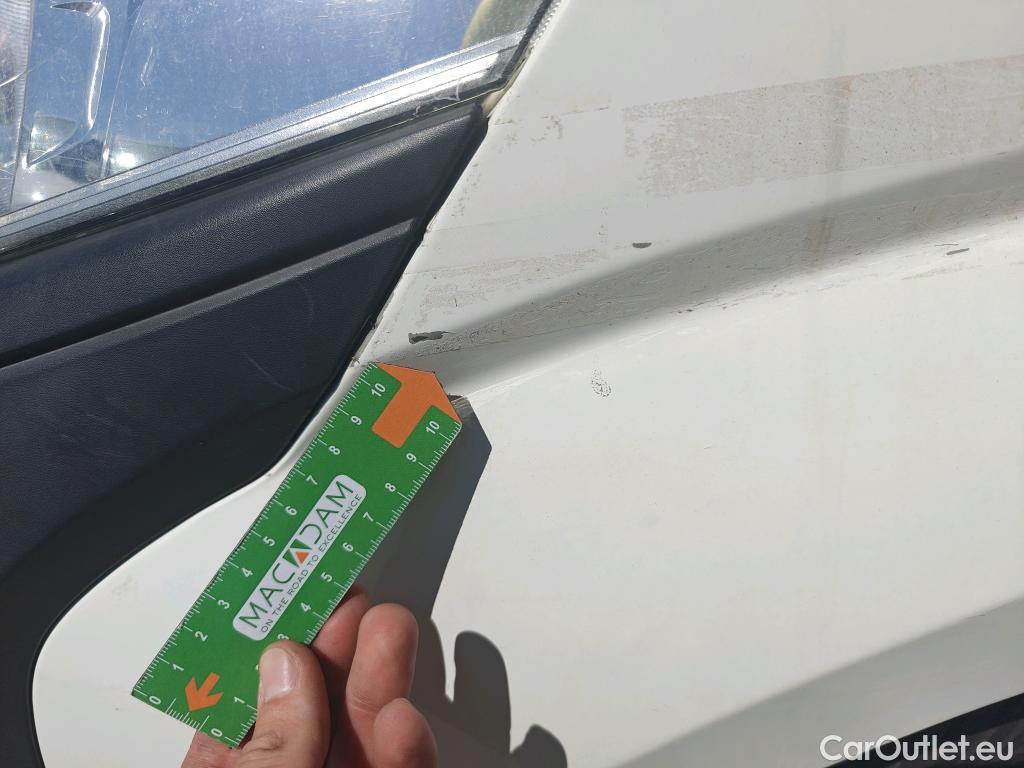  Fiat  Fiorino FIAT  / 2016 / 3P / furgón derivado de turismo Cargo Base 1.3 Mjet 59kW (80CV) E6 #52