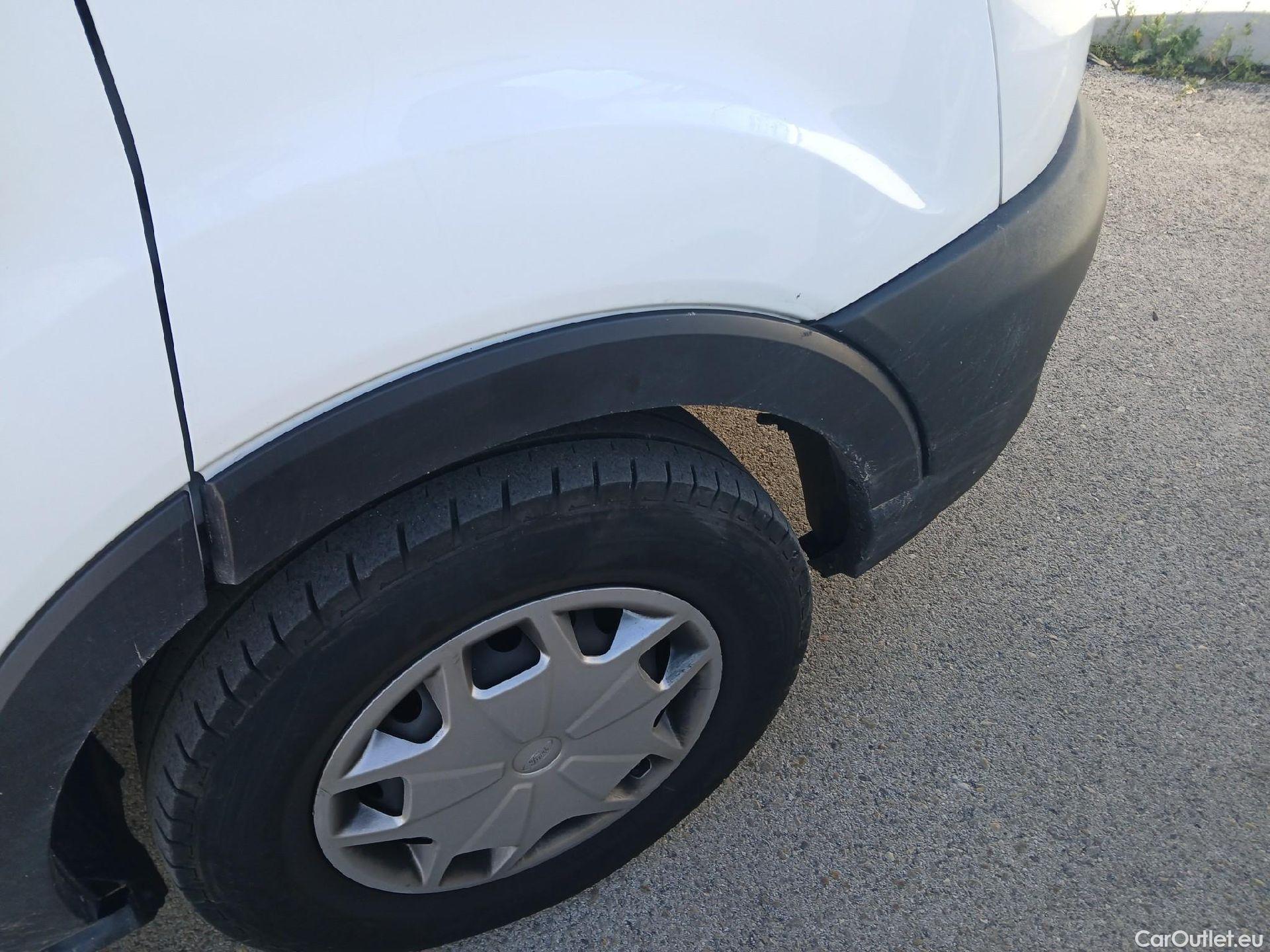  Ford  Transit FORD  / 2013 / 4P / furgón 350 96kW L3H2 Van Trend FWD MHEV #57