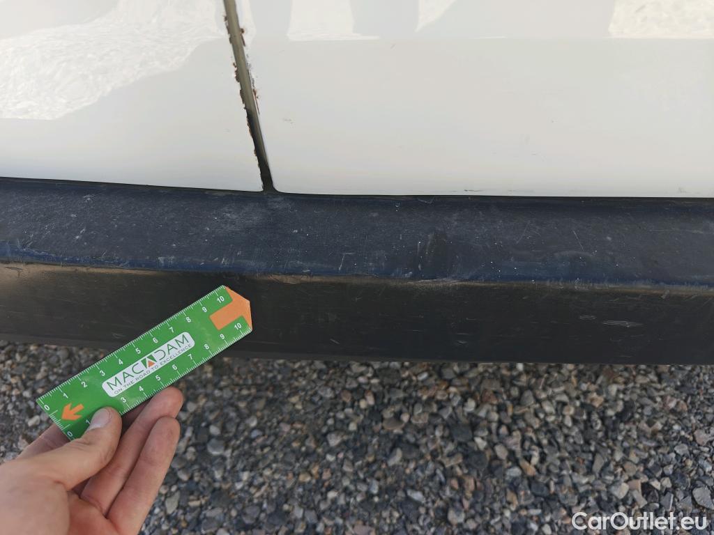  Fiat  Fiorino FIAT  / 2016 / 3P / furgón derivado de turismo Cargo Base 1.3 Mjet 59kW (80CV) E6 #31