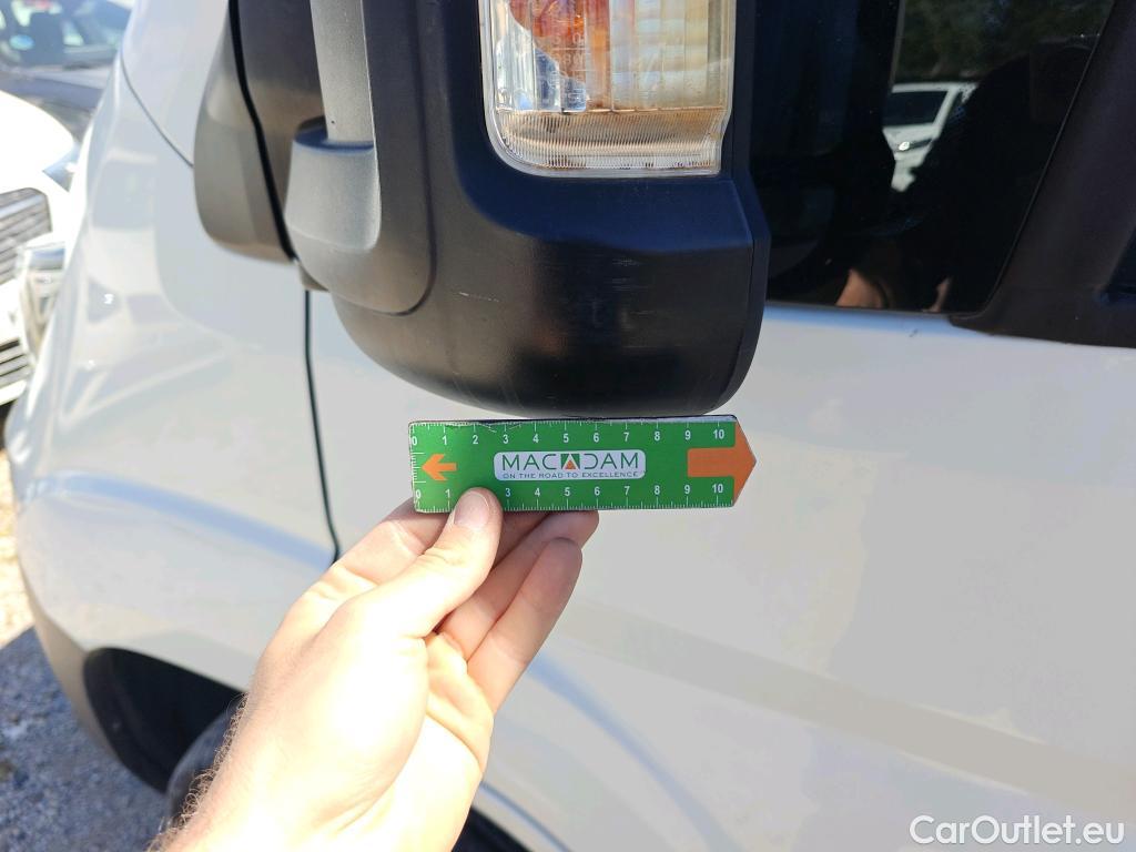  Peugeot  Boxer PEUGEOT  / 2014 / 4P / furgón Pack 330 L1 H1 BHDI 103kW (140CV) S&S #99