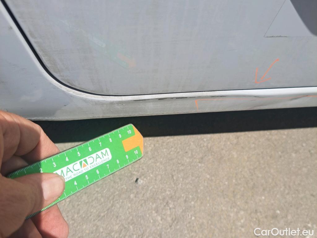  Opel  Combo OPEL  / 2018 / 3P / furgón derivado de turismo 1.5 TD 75kW (100CV) Express L H1 650kg #18