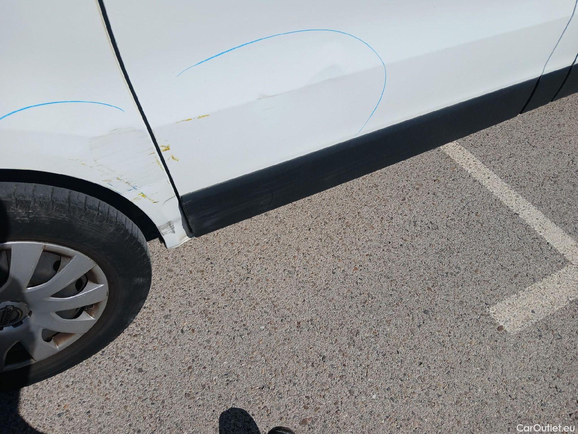  Nissan  NV300 NISSAN  / 2021 / 4P / monovolumen Combi 9 2.0dCi 110kW L1H1 1T Comfort #28