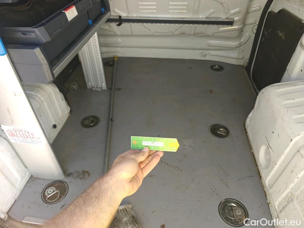  Fiat  Fiorino FIAT  / 2016 / 3P / furgón derivado de turismo Cargo Base 1.3 Mjet 59kW (80CV) E6 #63