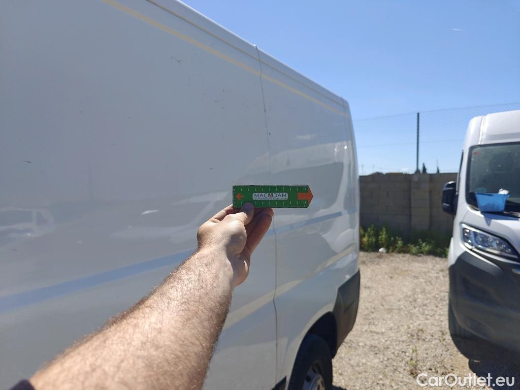  Peugeot  Boxer PEUGEOT  / 2014 / 4P / furgón Pack 330 L1 H1 BHDI 103kW (140CV) S&S #47