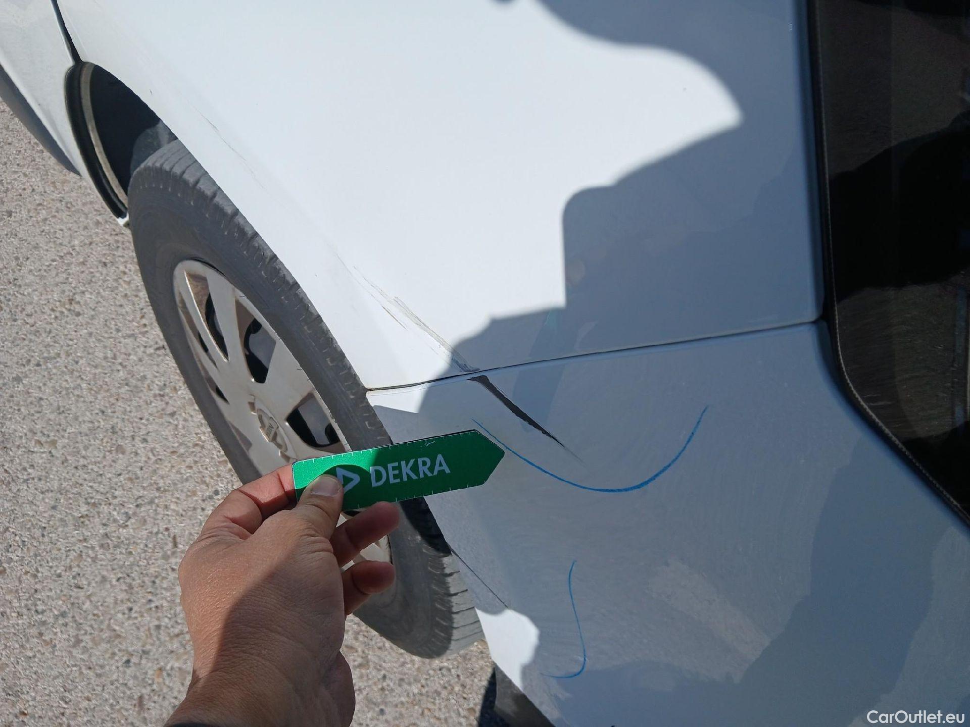  Nissan  NV300 NISSAN  / 2021 / 4P / monovolumen Combi 9 2.0dCi 110kW L1H1 1T Comfort #3