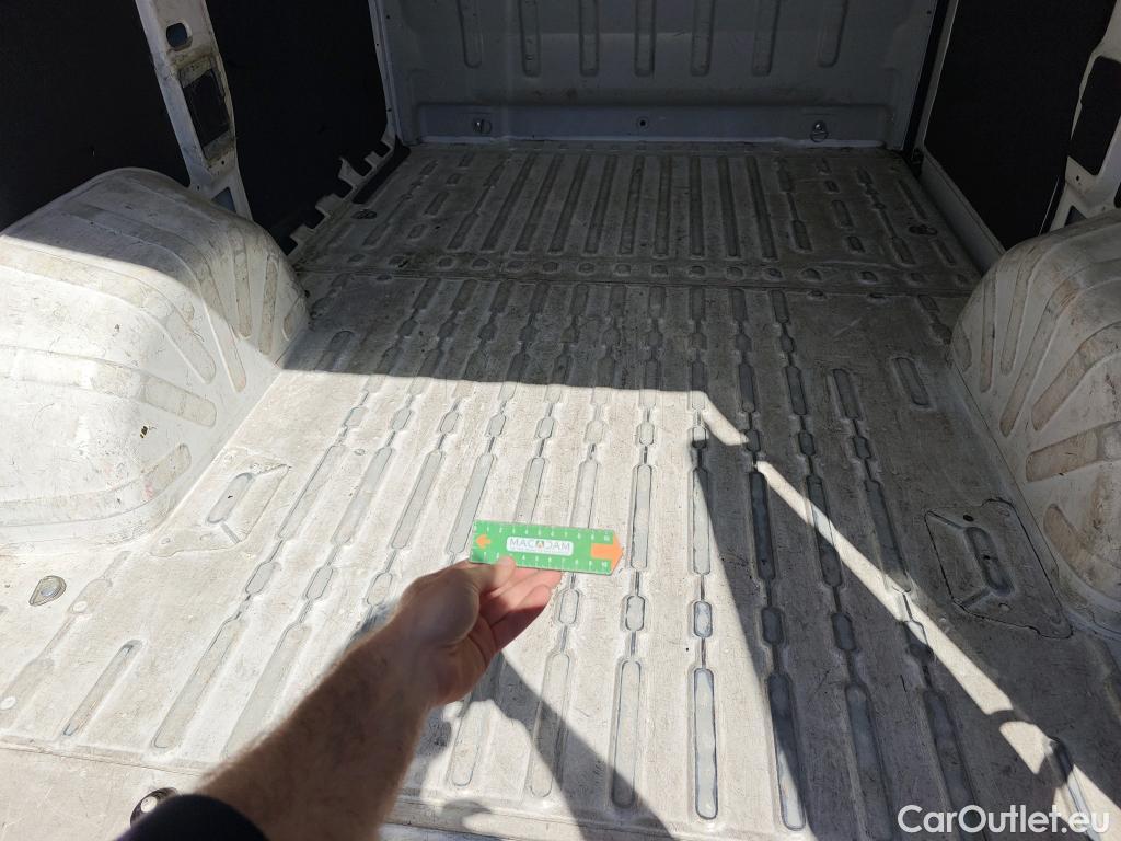  Peugeot  Boxer PEUGEOT  / 2014 / 4P / furgón Pack 330 L1 H1 BHDI 103kW (140CV) S&S #27