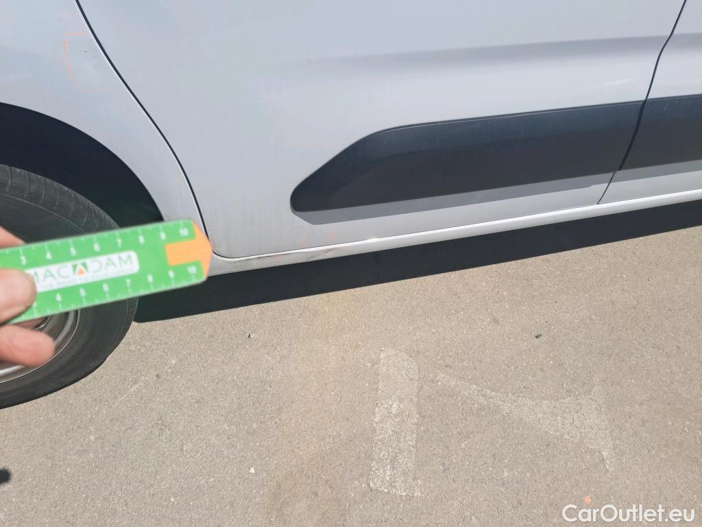  Opel  Combo OPEL  / 2018 / 3P / furgón derivado de turismo 1.5 TD 75kW (100CV) Express L H1 650kg #17