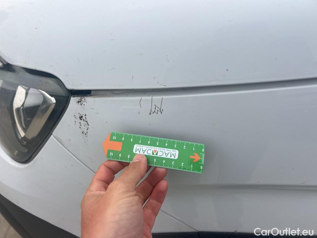  Peugeot  RIFTER PEUGEOT  / 2018 / 5P / monovolumen compacto Active Pack Standard BlueHDi 73kW #25