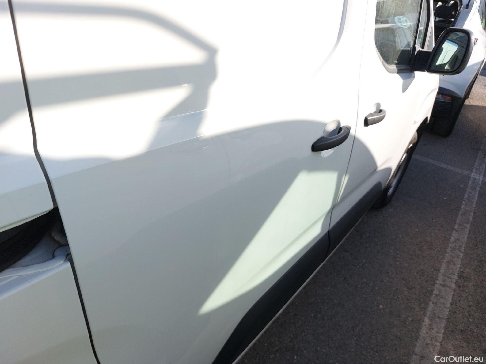  Opel  Combo OPEL  / 2018 / 3P / furgón derivado de turismo 1.5 TD 75kW (100CV) Express L H1 650kg #20