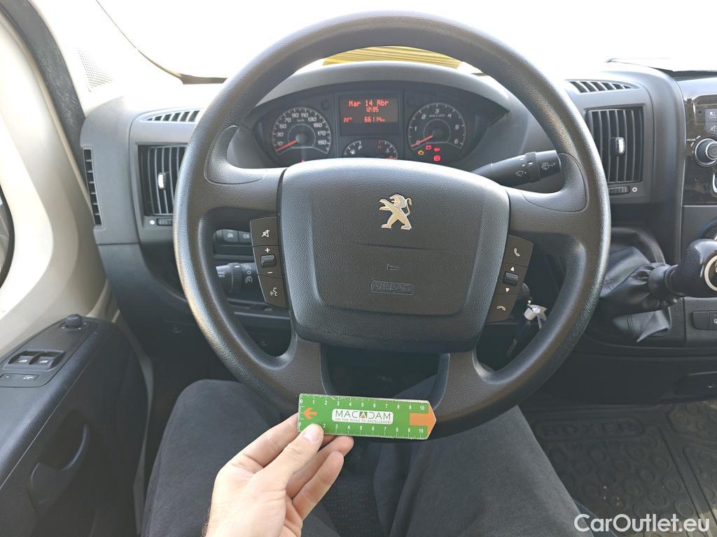  Peugeot  Boxer PEUGEOT  / 2014 / 4P / furgón Pack 330 L1 H1 BHDI 103kW (140CV) S&S #81