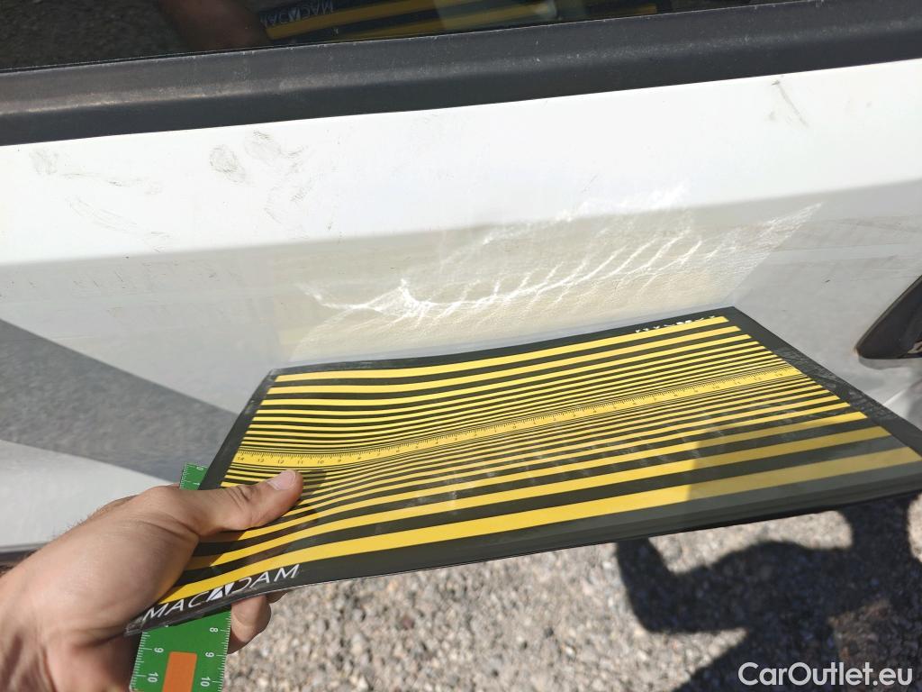  Fiat  Fiorino FIAT  / 2016 / 3P / furgón derivado de turismo Cargo Base 1.3 Mjet 59kW (80CV) E6 #73