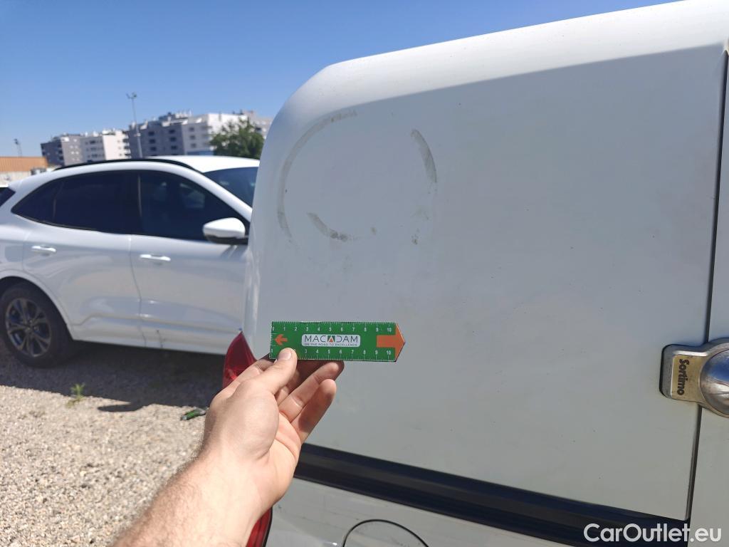  Fiat  Fiorino FIAT  / 2016 / 3P / furgón derivado de turismo Cargo Base 1.3 Mjet 59kW (80CV) E6 #41