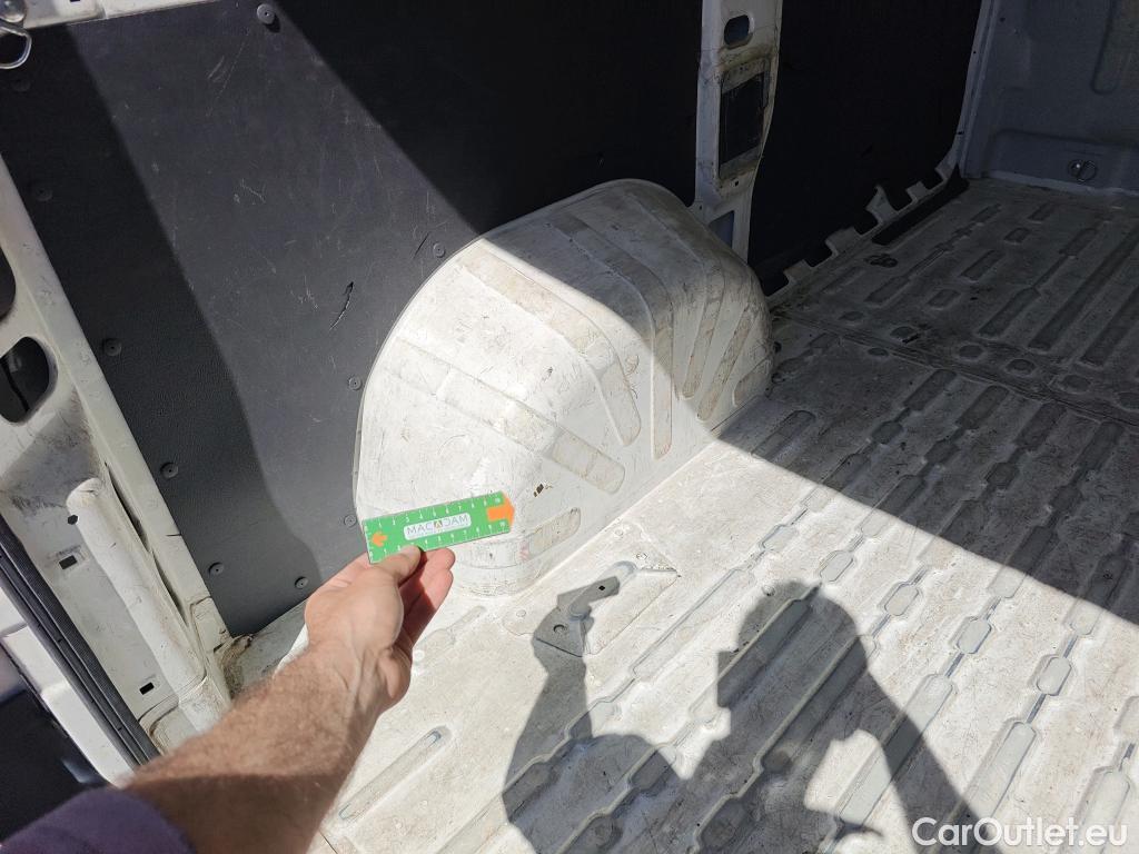  Peugeot  Boxer PEUGEOT  / 2014 / 4P / furgón Pack 330 L1 H1 BHDI 103kW (140CV) S&S #28