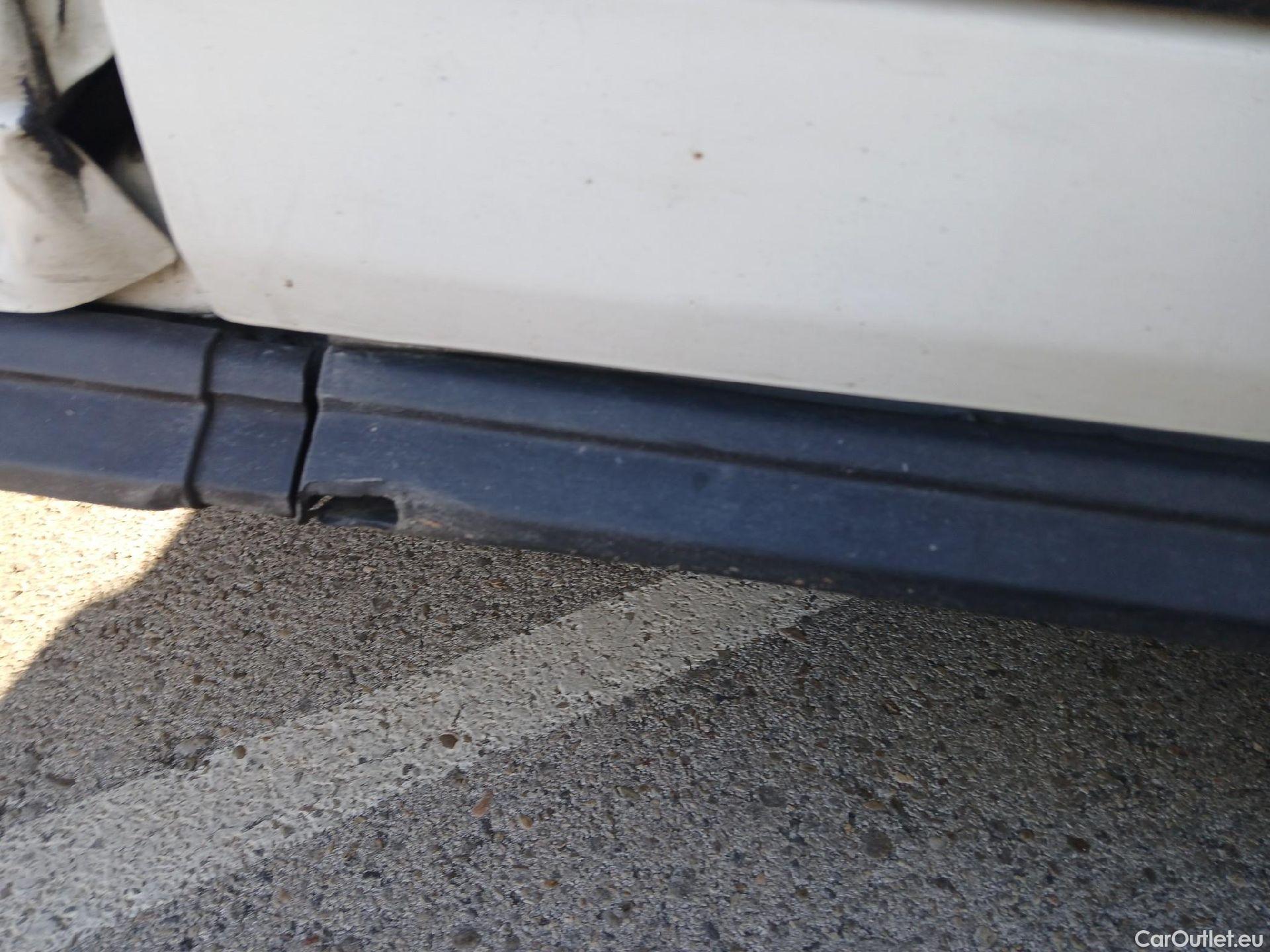  Ford  Transit FORD  / 2013 / 4P / furgón 350 96kW L3H2 Van Trend FWD MHEV #53