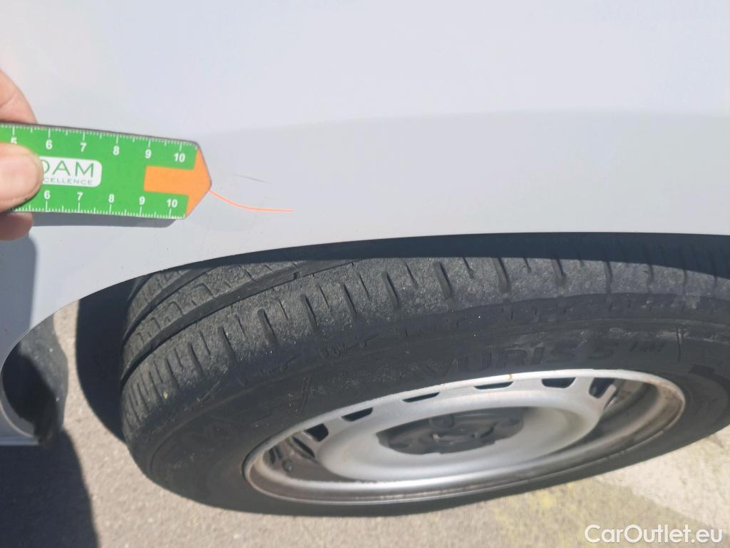  Opel  Combo OPEL  / 2018 / 3P / furgón derivado de turismo 1.5 TD 75kW (100CV) Express L H1 650kg #56