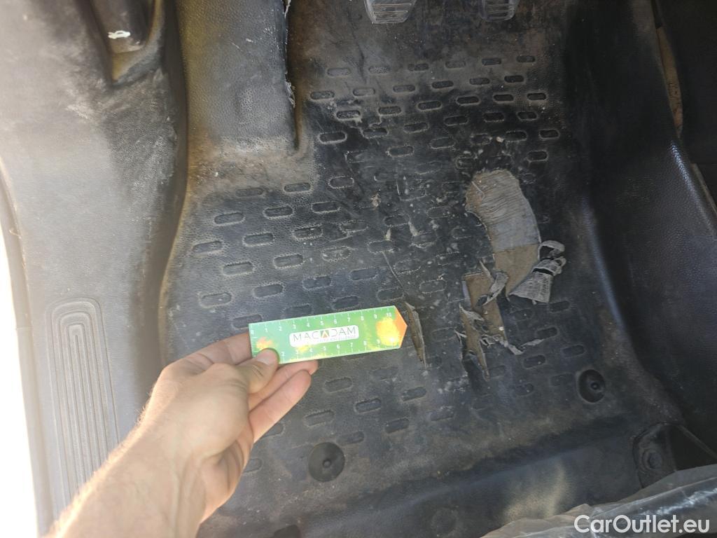  Fiat  Fiorino FIAT  / 2016 / 3P / furgón derivado de turismo Cargo Base 1.3 Mjet 59kW (80CV) E6 #22