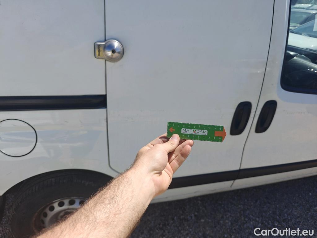  Fiat  Fiorino FIAT  / 2016 / 3P / furgón derivado de turismo Cargo Base 1.3 Mjet 59kW (80CV) E6 #65