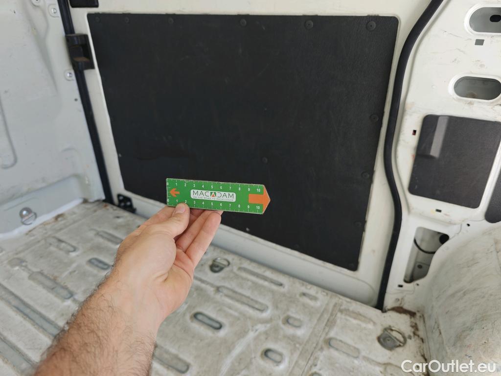  Peugeot  Boxer PEUGEOT  / 2014 / 4P / furgón Pack 330 L1 H1 BHDI 103kW (140CV) S&S #16