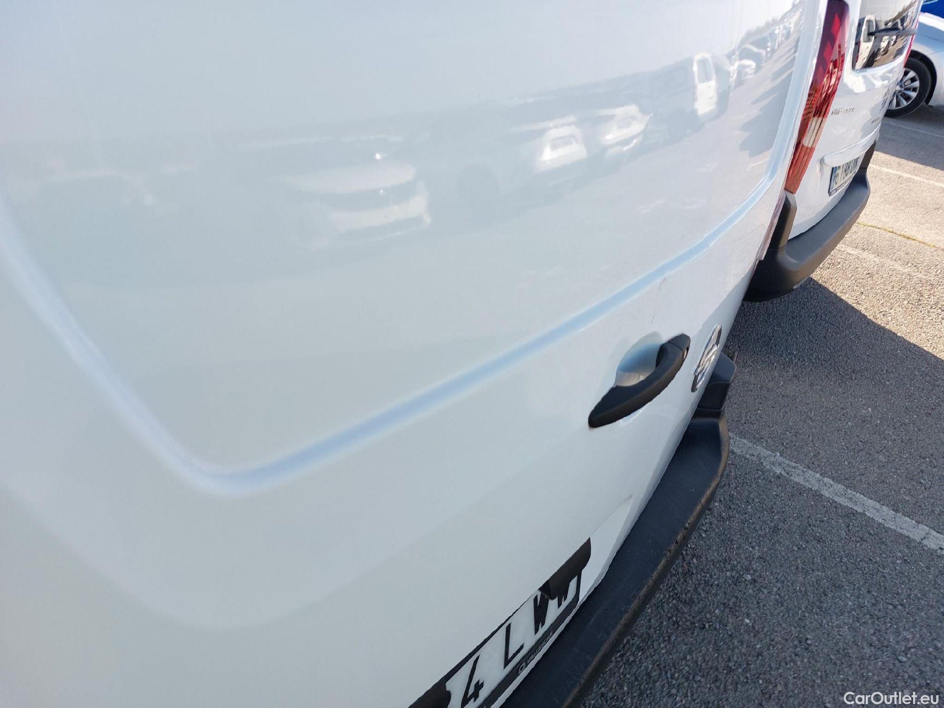  Opel  Combo OPEL  / 2018 / 3P / furgón derivado de turismo 1.5 TD 75kW (100CV) Express L H1 650kg #15