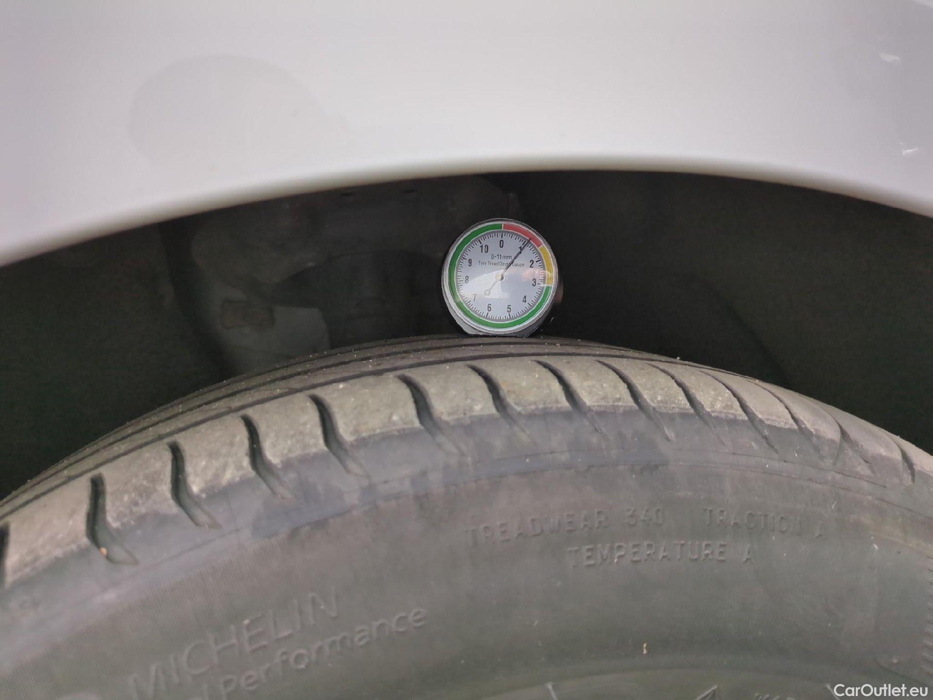  Renault  Megane  IV Berline 5pt. Société Air Nav 1.5 dCi 90CV BVM6 E6 #4