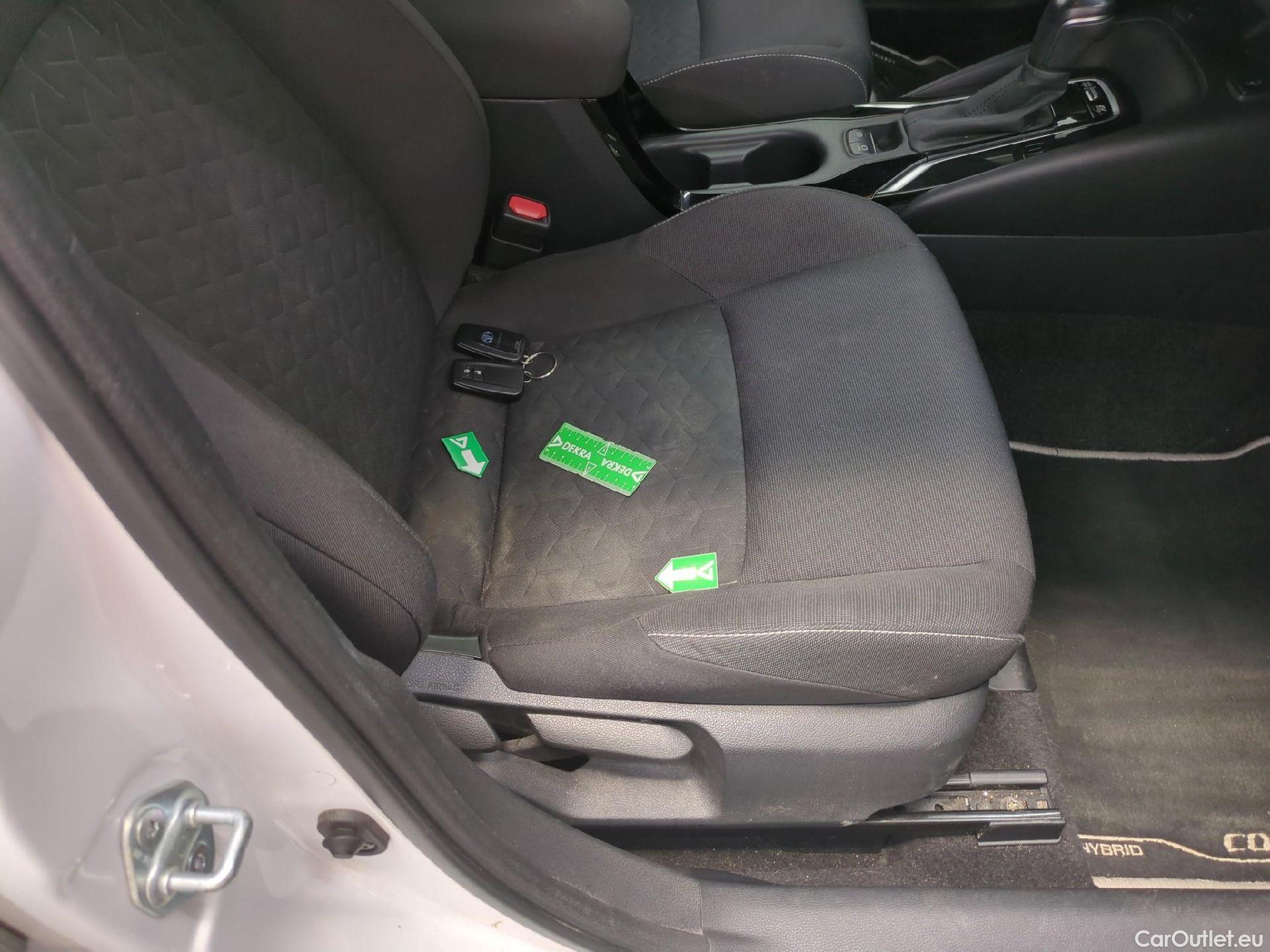  Toyota  Corolla TOYOTA  / 2018 / 5P / Berline Hybride 122h Dynamic Business Beyond Zer #22