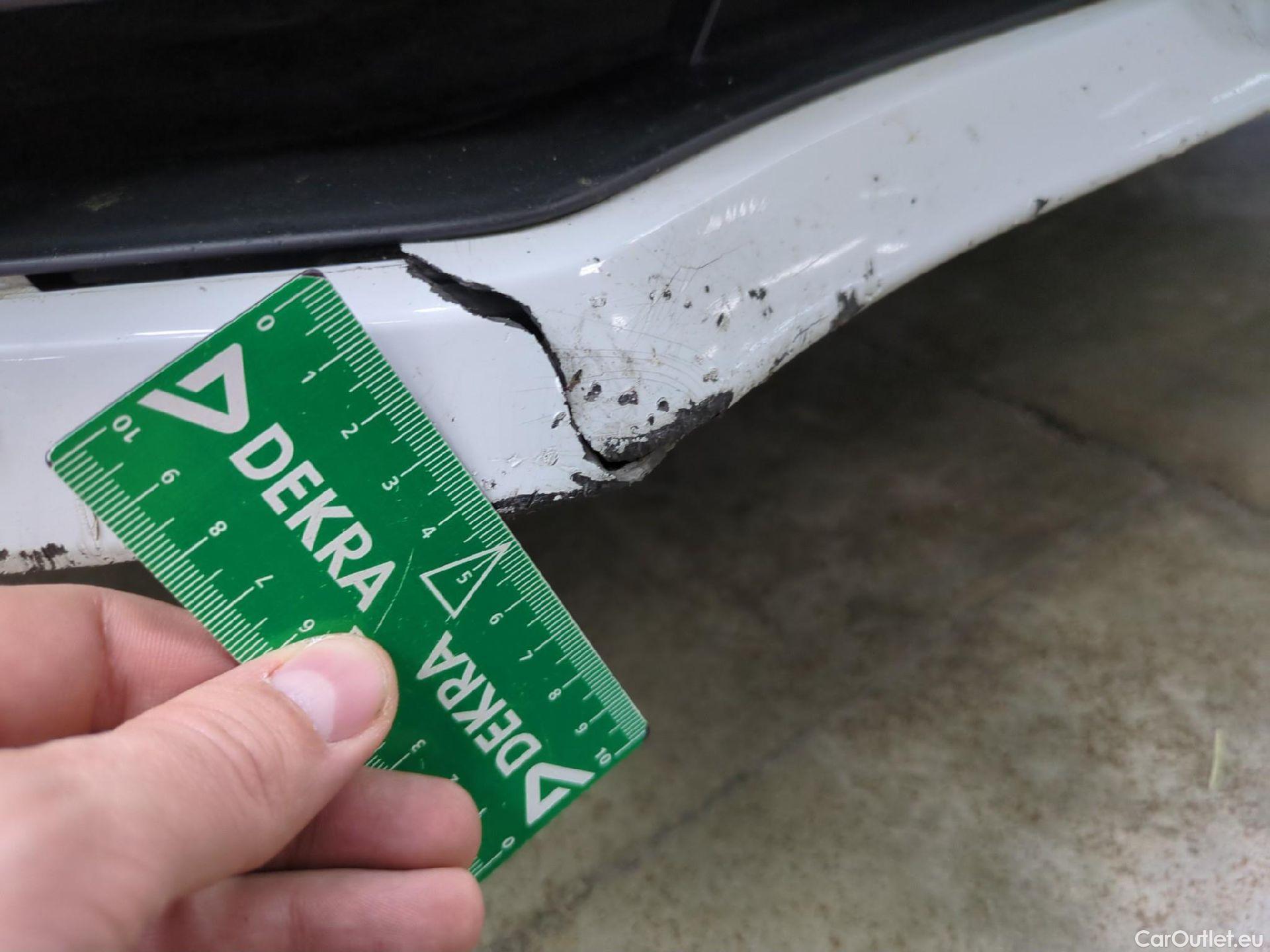  Renault  Megane  IV Berline 5pt. Société Air Nav 1.5 dCi 90CV BVM6 E6 #29