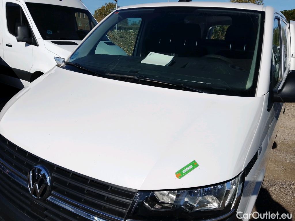  Land Rover  Discovery VOLKSWAGEN Transporter / 2020 / 4P / furgón Furgón Corto TN 2.0 TDI 110kW 4MO #39