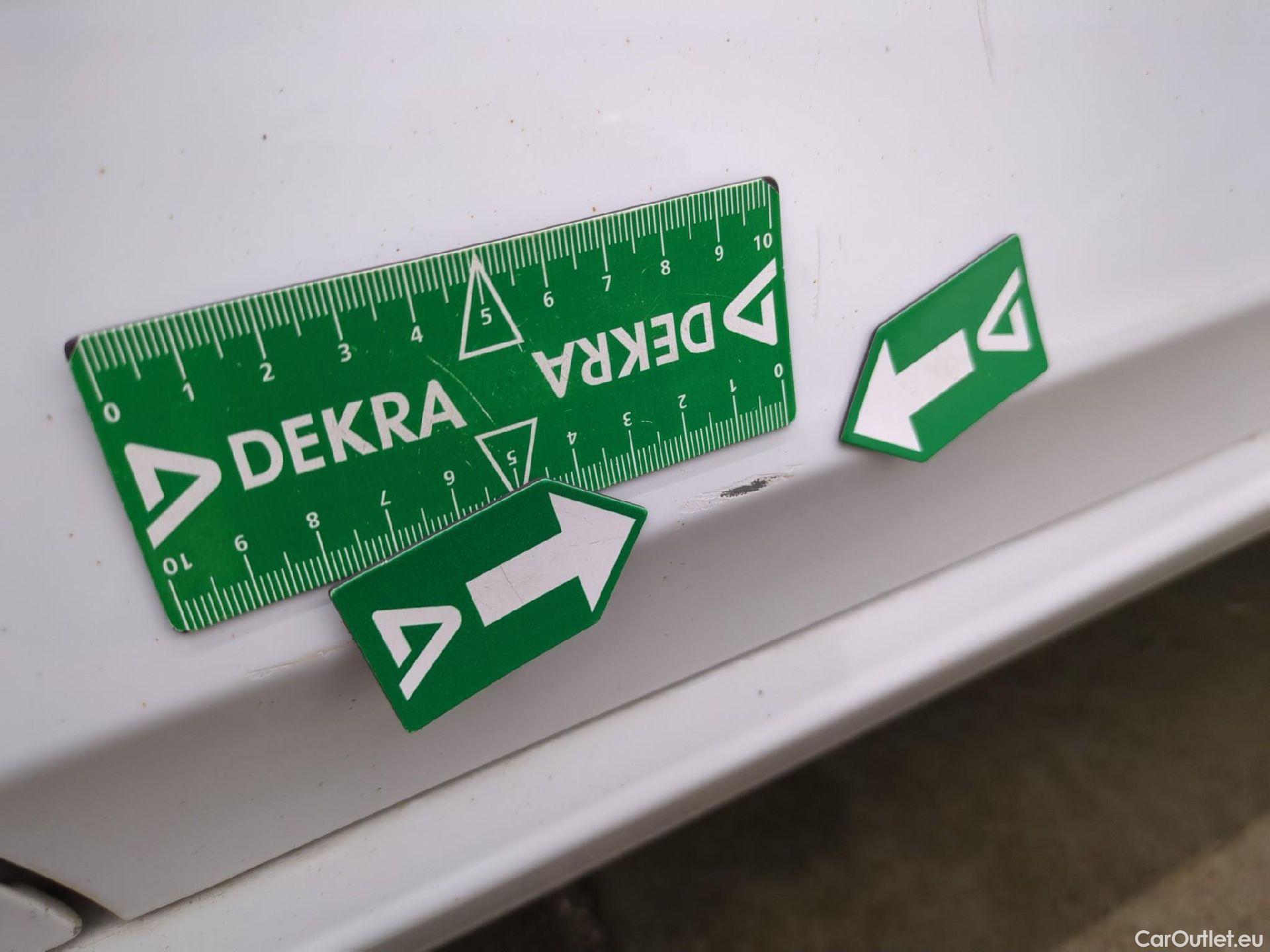  Renault  Megane  IV Berline 5pt. Société Air Nav 1.5 dCi 90CV BVM6 E6 #49