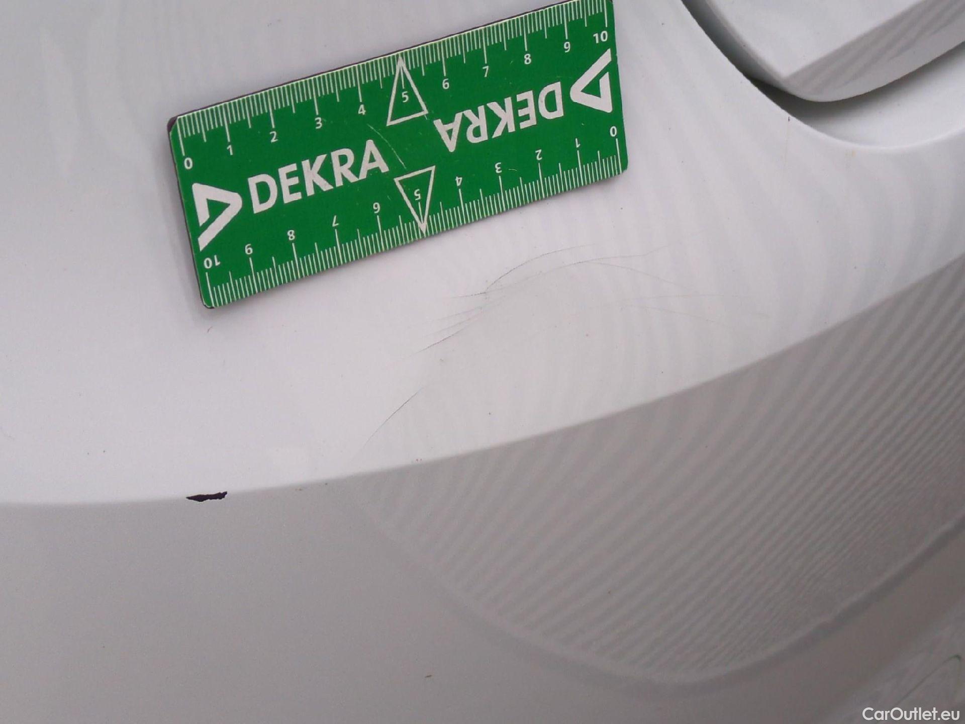  Renault  Megane  IV Berline 5pt. Société Air Nav 1.5 dCi 90CV BVM6 E6 #53